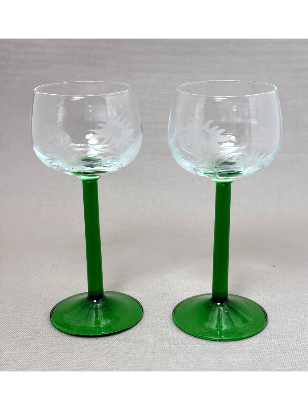Vintage Green Stem Wine Glasses Pair Etched Floral Clear Bowl Hock Roemer 6.5 In